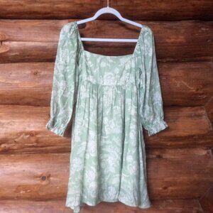 Sweet Lemon Green & White Floral Print Milkmaid Flowy Feminine Dress Size Medium